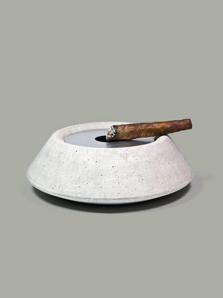 Victor ashtray cemento concrete studio pastina